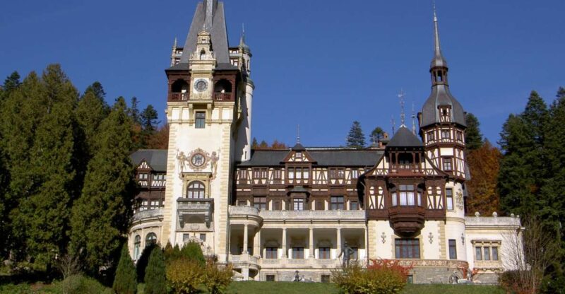 Transylvania: Cultural Full-Day Trip by Minivan - Brasov’s Old Town: Medieval Charm and Gothic Marvels
