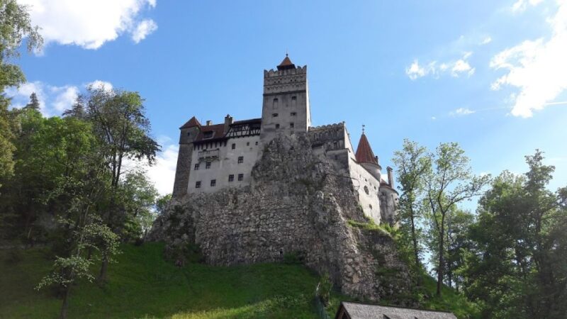Transylvania: Dracula's Castle and Birthplace Tour - Traveling to Bran Castle and Its Imposing Fortifications