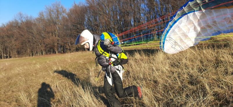 Transylvania Targu-Mures: Paraglider pilot for a day - Transylvania Targu-Mures: Paraglider Pilot for a Day – An Authentic Flying Experience in Romania