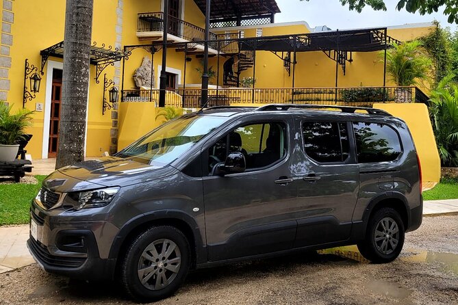 Traslado privado Mérida a Chichen Itzá y dejada en Riviera Maya - Comfortable, Personalized Transport from Mérida to Chichen Itzá with a Guided Visit