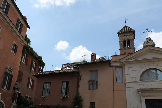 Trastevere and Jewish Ghetto Semi Private Tour MAX 6 PEOPLE GUARANTEED - The Guide’s Perspective and Storytelling