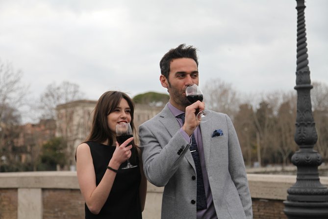 Trastevere, Rome Food & Wine Tasting Tour - Starting in the Heart of Rome: The Meeting Point at Vicolo dellAquila