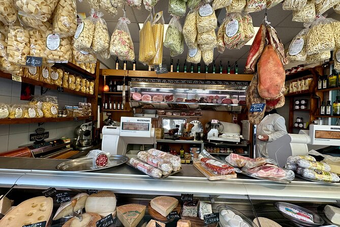 Trastevere Rome Street Food Tour, Small Group - Sampling Roman Pizza and Cured Meats