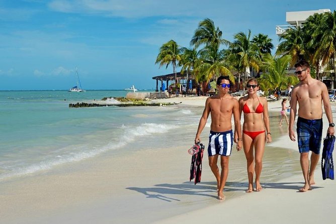 Travel ABOARD A JEEP and visit the most iconic places of Cozumel! - Key Points
