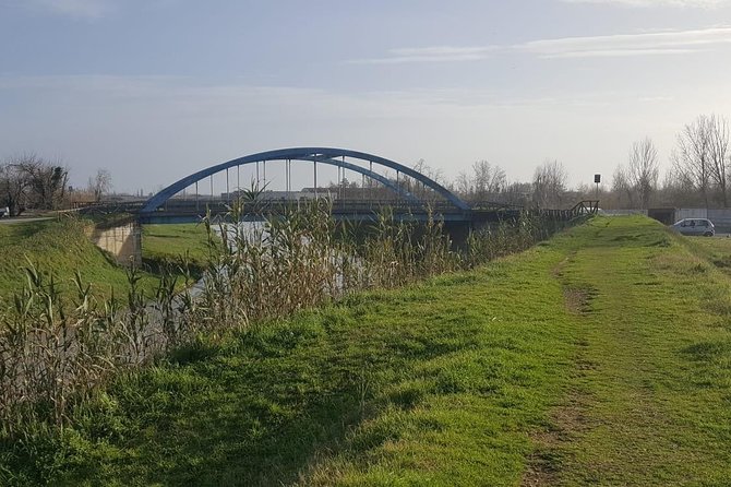 Travel along the paths of Lake Porta by e-bike - Discovering the WWF-Protected Dunes of Forte dei Marmi