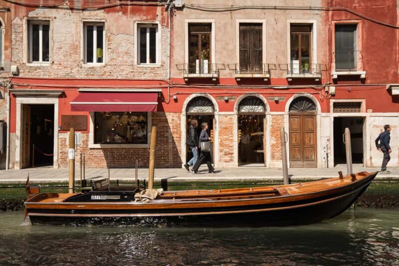 travel through time in Murano with a historic Venetian boat - Suitable For Celebrations and Special Moments