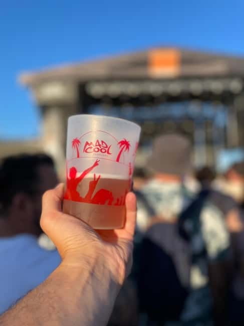 Travel with photography: 2-hour photo shoot - Practical Details: Meeting, Timing, and Weather Considerations