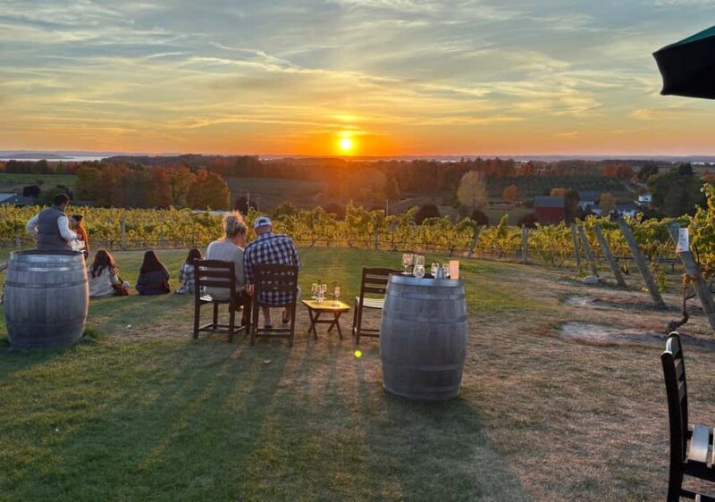 Traverse City: Old Mission Peninsula 4-Hour Sunset Wine Tour - Exploring Bowers Harbor Vineyards