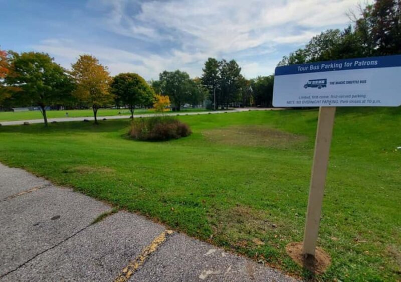 Traverse City: Old Mission Peninsula 4-Hour Sunset Wine Tour - Practicalities: Meeting Location, Duration, and Accessibility