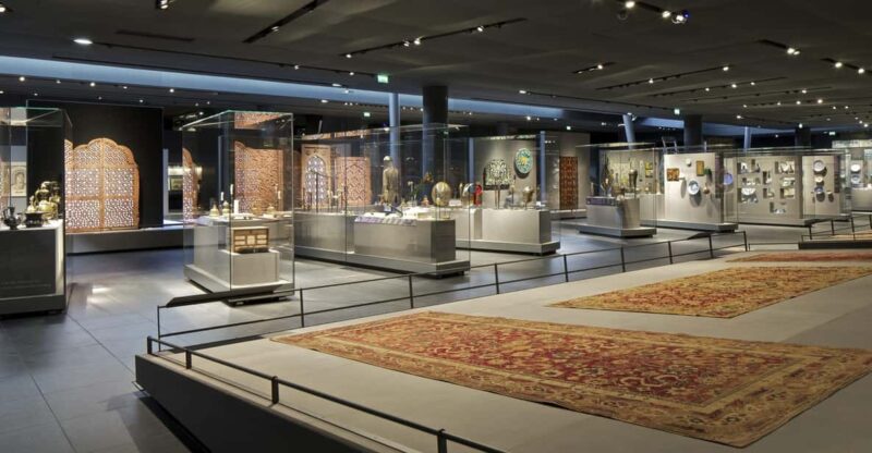 Treasures of Islam at the Louvre: A Journey Through History - Explore Islamic Art at the Louvre in a Small-Group Setting
