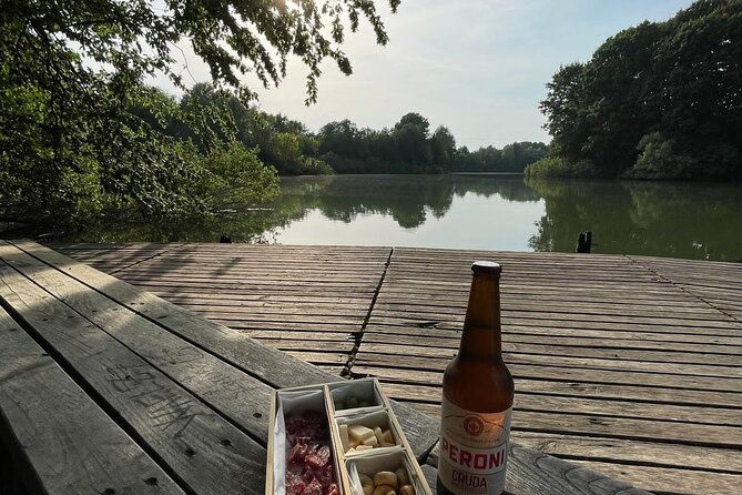 Trekking in the Wood with picnic on the turtles lake - Discovering the Milan Countryside and Forest
