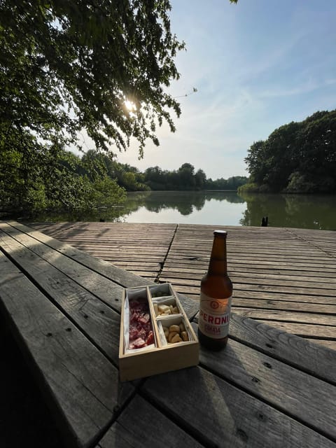 Trekking in the Wood with picnic on the turtles lake - Discovering Milan’s Green Space: The Forest of Milan