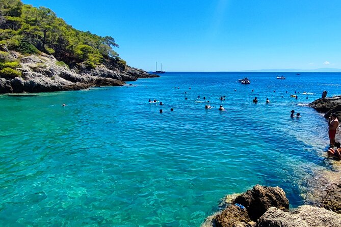 Tremiti Islands from Rodi Garganico: ferry and boat tour - Discovering San Domino: The Garden of Paradise