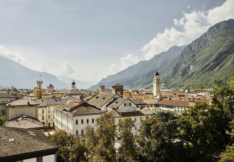 Trento:Guided walking tour of the historic centre with guide - The Meeting Point and Tour Logistics in Piazza Dante