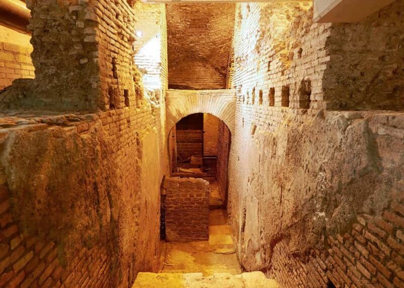 Trevi Fountain Tour: Explore Ancient Aqueduct & Roman Ruins - Unlocking the Secrets of Rome’s Trevi Fountain and Hidden Roman Ruins