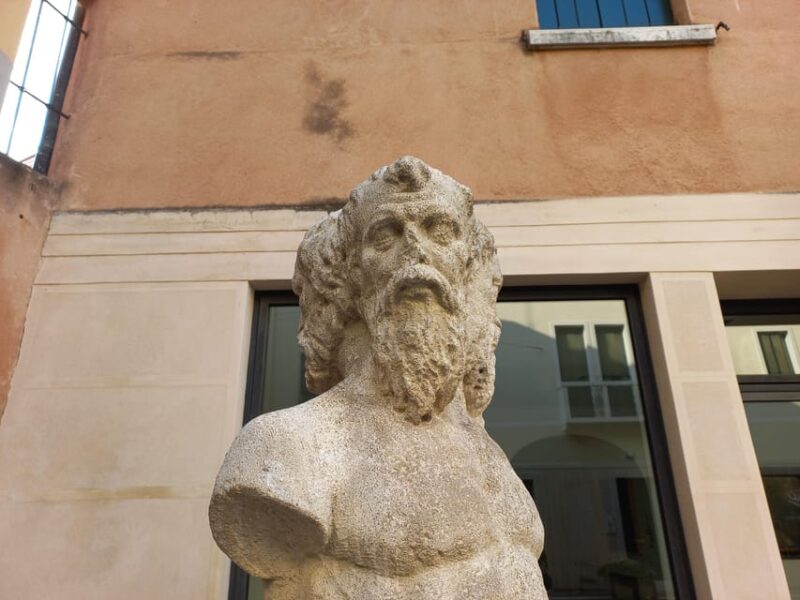 Treviso: Hidden Places Walking Tour - The Guide: Expert Storytelling in Multiple Languages