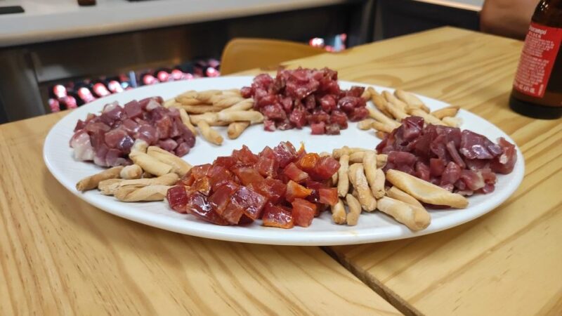 Triana: Authentic Flamenco & Tapas Tour - Accessibility and Practical Tips