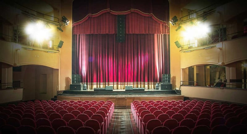 Trianon Theater: The Room of Wonders entrance ticket - Key Points