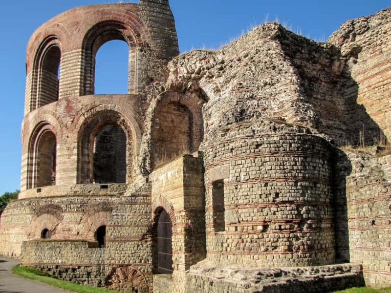 Trier: Costumed tour, walking tour of Trier with a Roman/toga guide - Exploring Trier’s Roman Heritage with Costumed Guides