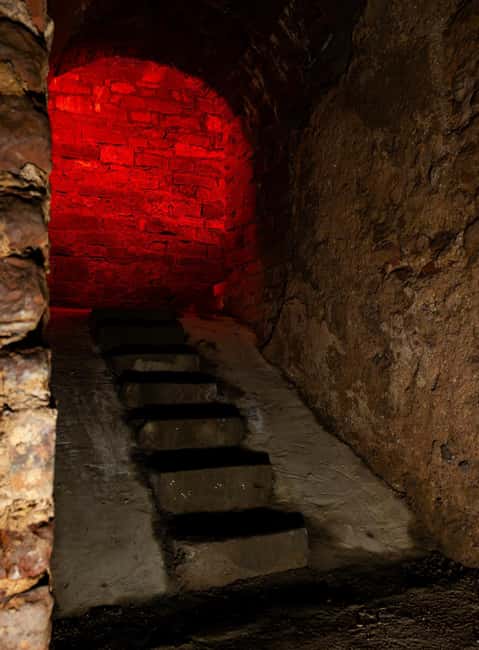 Trier: On imperial trails - Underworld tour - Meeting Point and Tour Logistics at the Constantine Basilica