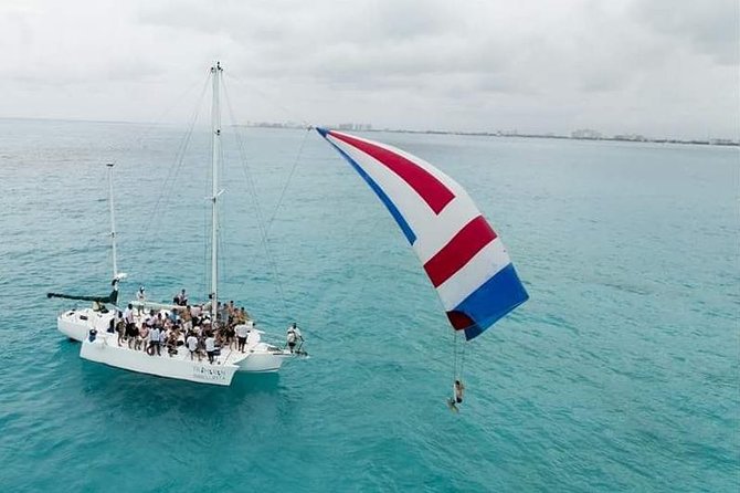 Trimaran La Lupita,Sail Away to Isla Mujeres from Cancun - The Sailing Vessel: Trimaran La Lupita’s Design and Atmosphere