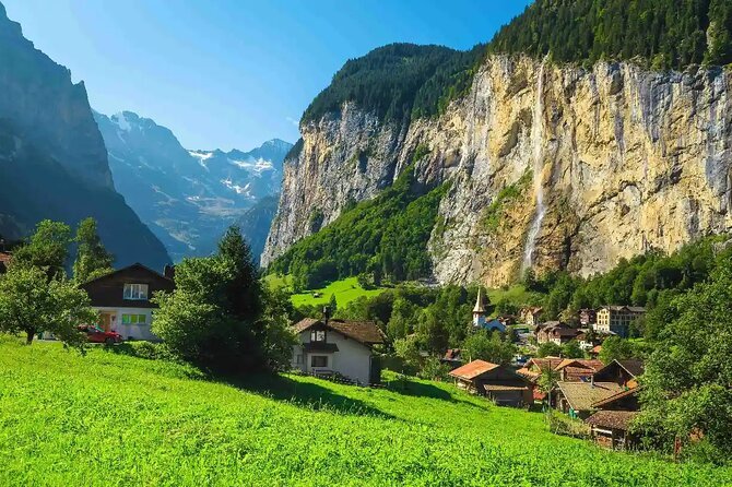 Trip to Lake Brienz and the Valley of 72 Waterfalls from Zurich - Exploring the Valley of 72 Waterfalls in Lauterbrunnen