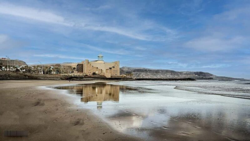 Trip to Las Palmas de Gran Canaria with optional entrance to Poema del Mar - Key Points
