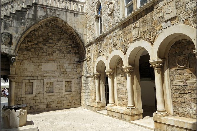 Trogir Old Town & Klis Fortress from Split - What Sets This Tour Apart: Expert Guides and Scenic Highlights