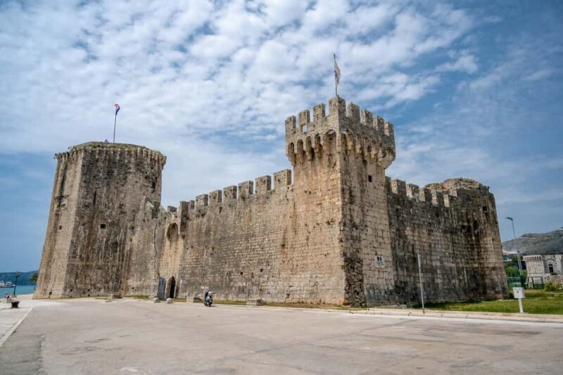 Trogir: Private Walking Tour with Local Guide - Iconic Landmarks: Town Gate, Town Hall, and St. Sebastian Clocktower