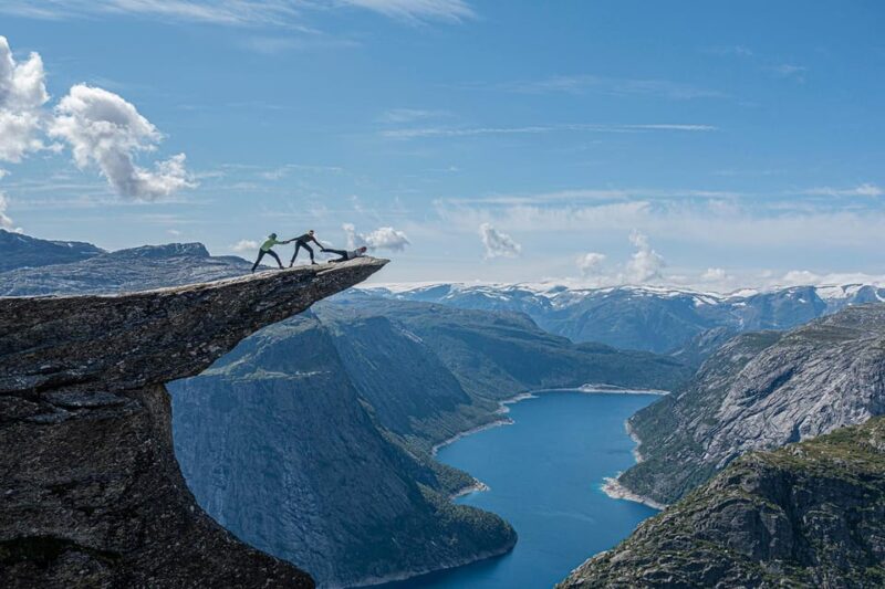 Trolltunga: Trolltunga Summer Hike - Walking the Trail to Trolltunga: What to Expect