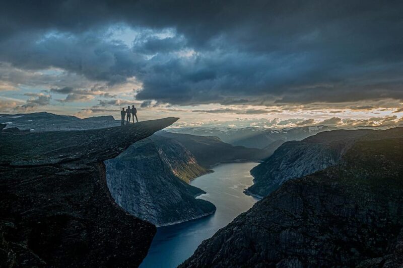 Trolltunga: Trolltunga Sunset Glamping - Logistics and Group Size for a Personalized Experience
