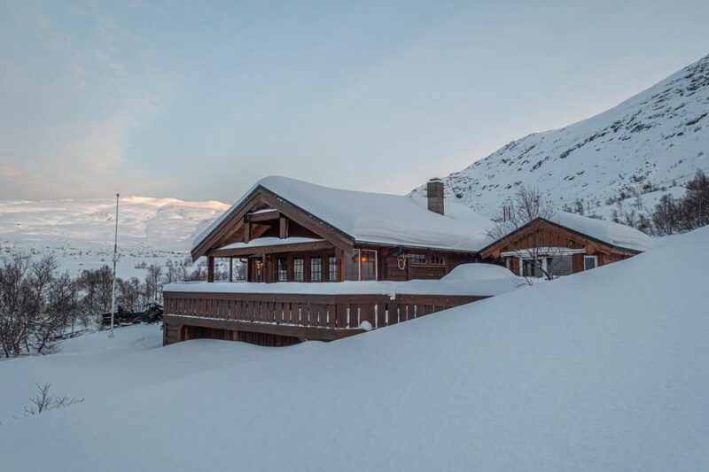 Trolltunga Winter Cabin Experience - Starting Point in Skjeggedal and How to Find It