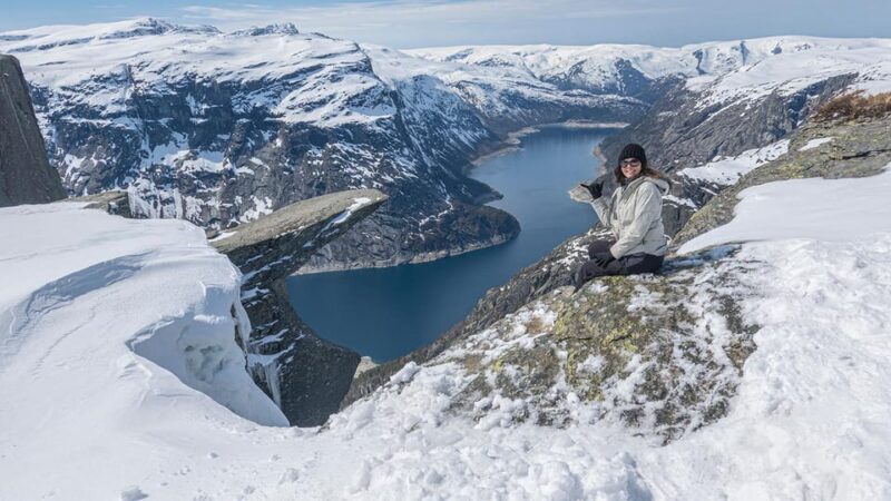 Trolltunga Winter Cabin Experience - Navigating the Winter Hike to Trolltunga