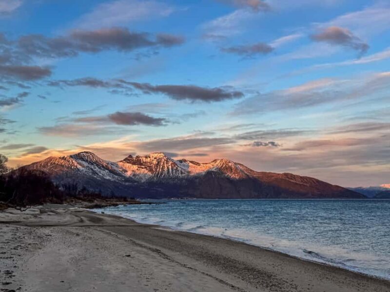 Tromsø: A Sámi Survival Story and Fjords Tour - Optimal Comfort with Heated Transport and Warm Clothing