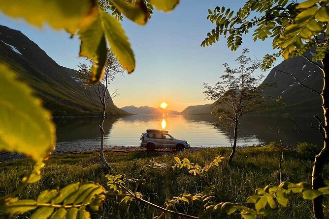 Tromsø: Arctic Landscapes Hiking / Snowshoeing Tour in the wild - Food, Drink, and Photos for a Complete Experience