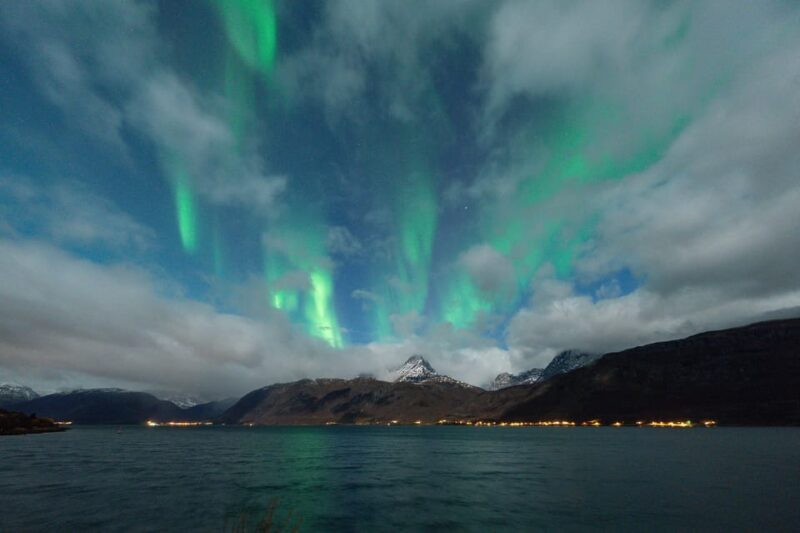 Tromsø: Aurora Borealis, Campfire, Hot Meal, Arctic Tour - Campfire, Local Meal, and Storytelling Under the Stars