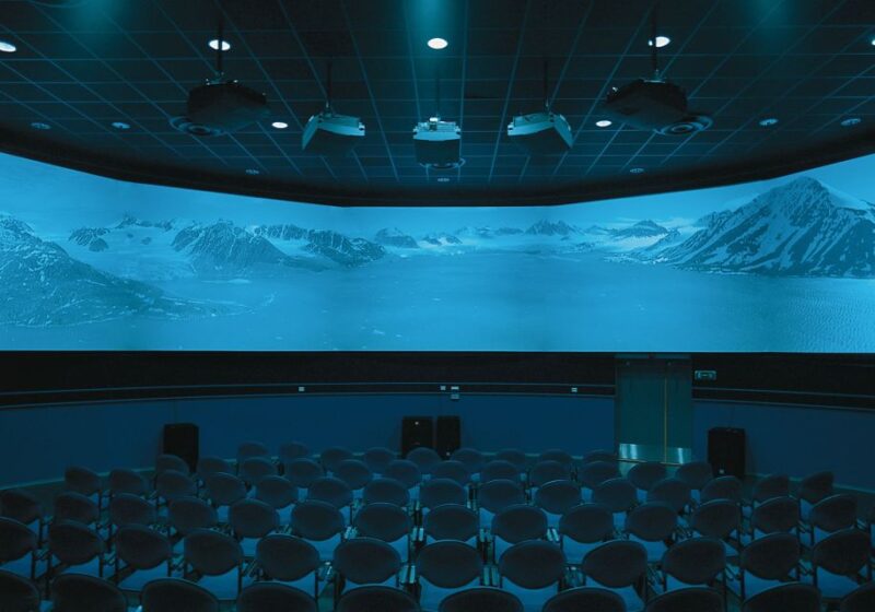 Tromsø: Entrance Ticket to Polaria - Key Points