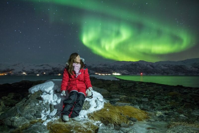 Tromsø: Expert Aurora Hunt - Thermal Gear, Food, Campfire - Thermal Gear and Comfort in the Arctic Night