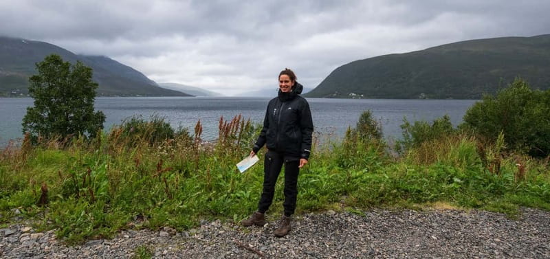 Tromsø: Express Summer Day Hike in the wilderness - The Best Photo Opportunities on the Mountain Top