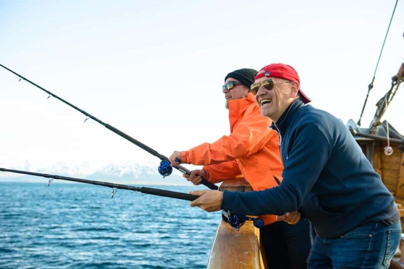 Tromsø: Fishing & Fjord Cruise - The Crew’s Expertise and Stories