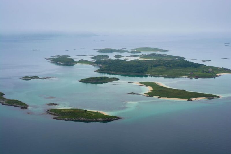 Tromsø: Fjords and Sommarøy Islands Tour with Salmon Picnic - The Guide’s Approach and Knowledge