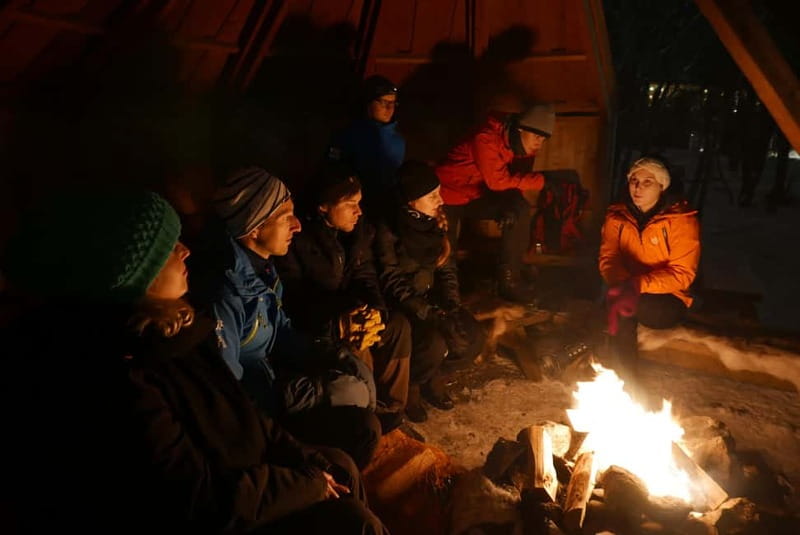 Tromsø: Guided snowshoe trip with a campfire - Snowshoeing in Tromsøs Arctic Environment