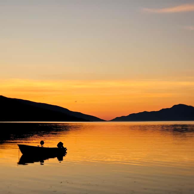 Tromsø: Midnight Sun Tour to the Magical Sommarøy with Meal - Experience the Magic of the Midnight Sun on a Tour from Tromsø to Sommarøy