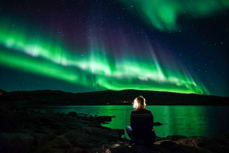 Tromsø: Northern Lights by Minibus with Photos & bodysuits - What Happens During the Northern Lights Chase