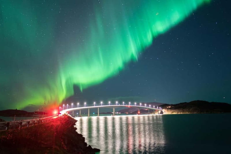 Tromsø: Northern Lights Hunt in French with Photographer - Key Points