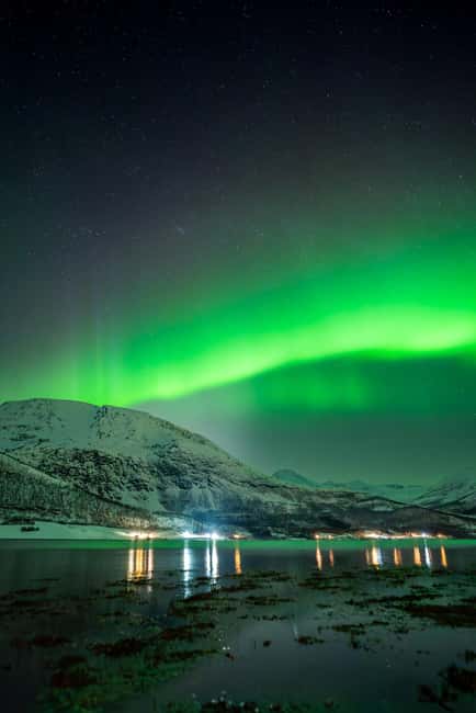 Tromsø: Northern Lights in a minibus with free photos and a warm meal! - Tromsø’s Prime Aurora Viewing Spots and Flexible Location Choices