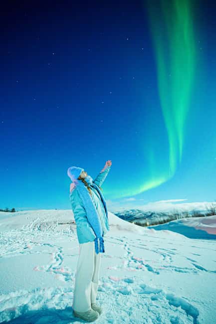 Tromsø: Northern Lights Pioneer Tour with Photos Included - Key Points