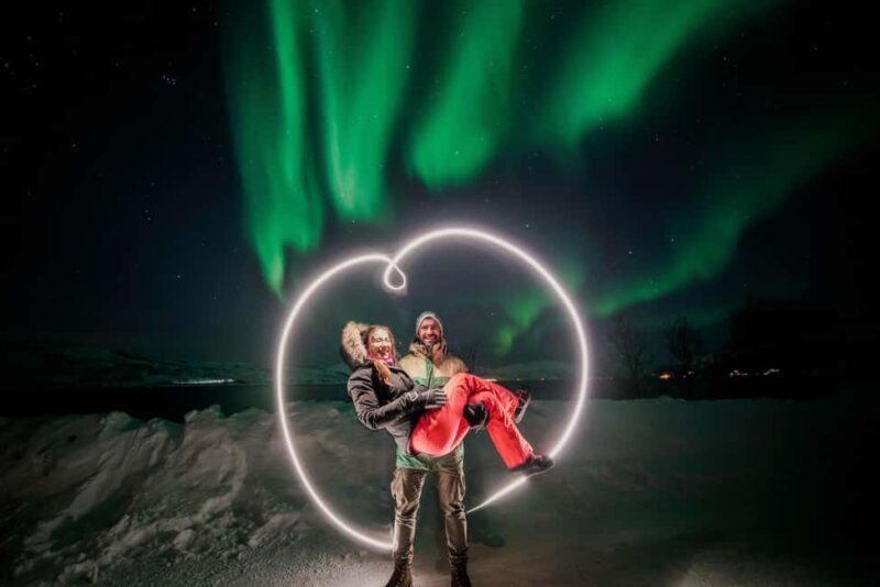 Tromsø: Northern Lights Pioneer Tour with Photos Included - The Comfort and Equipment: Mercedes-Benz Minibus, Thermal Suits, and Hot Drinks