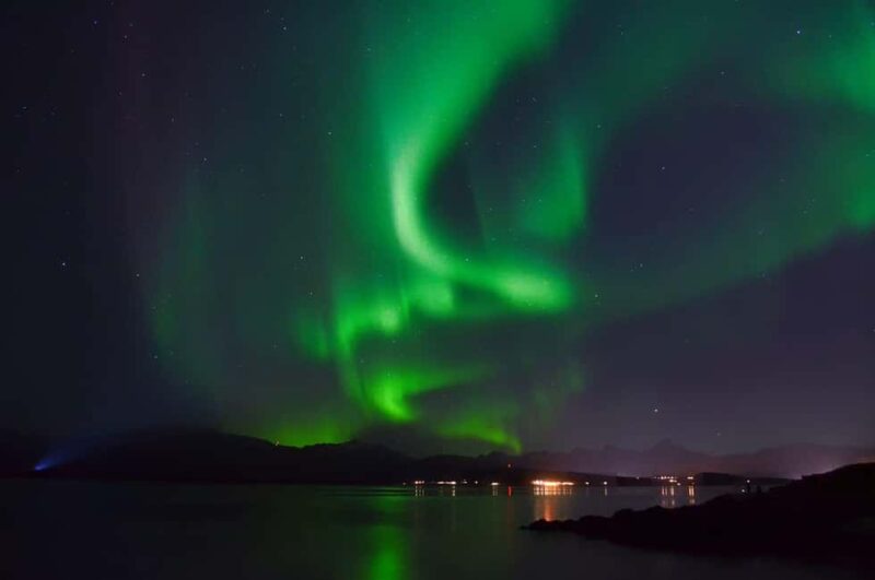 Tromsø: Northern Lights safari by catamaran - Flexibility and booking options for this Tromsø tour