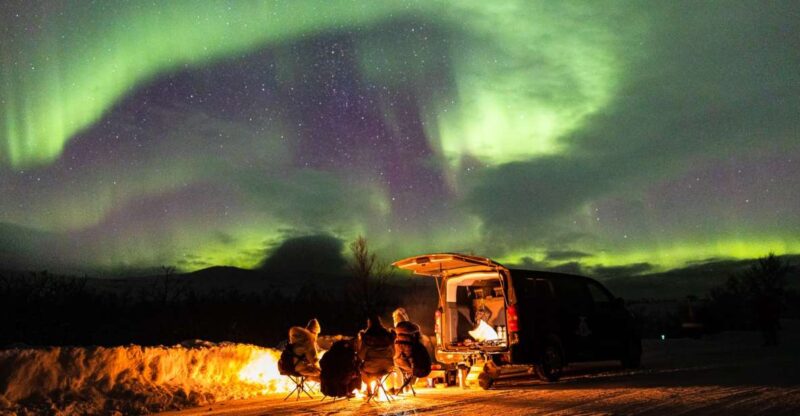 Tromso: Northern Lights Tour with Photographer - Discovering the Arctic Wilderness at Night